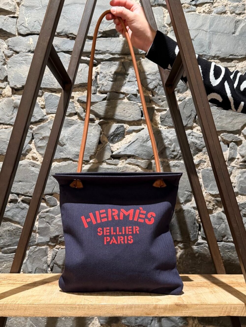 Hermès 2019 Navy Blue Herringbone Canvas Swift Aline Grooming Bag